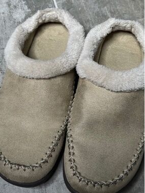Tempurpedic Ladies slippers size 7